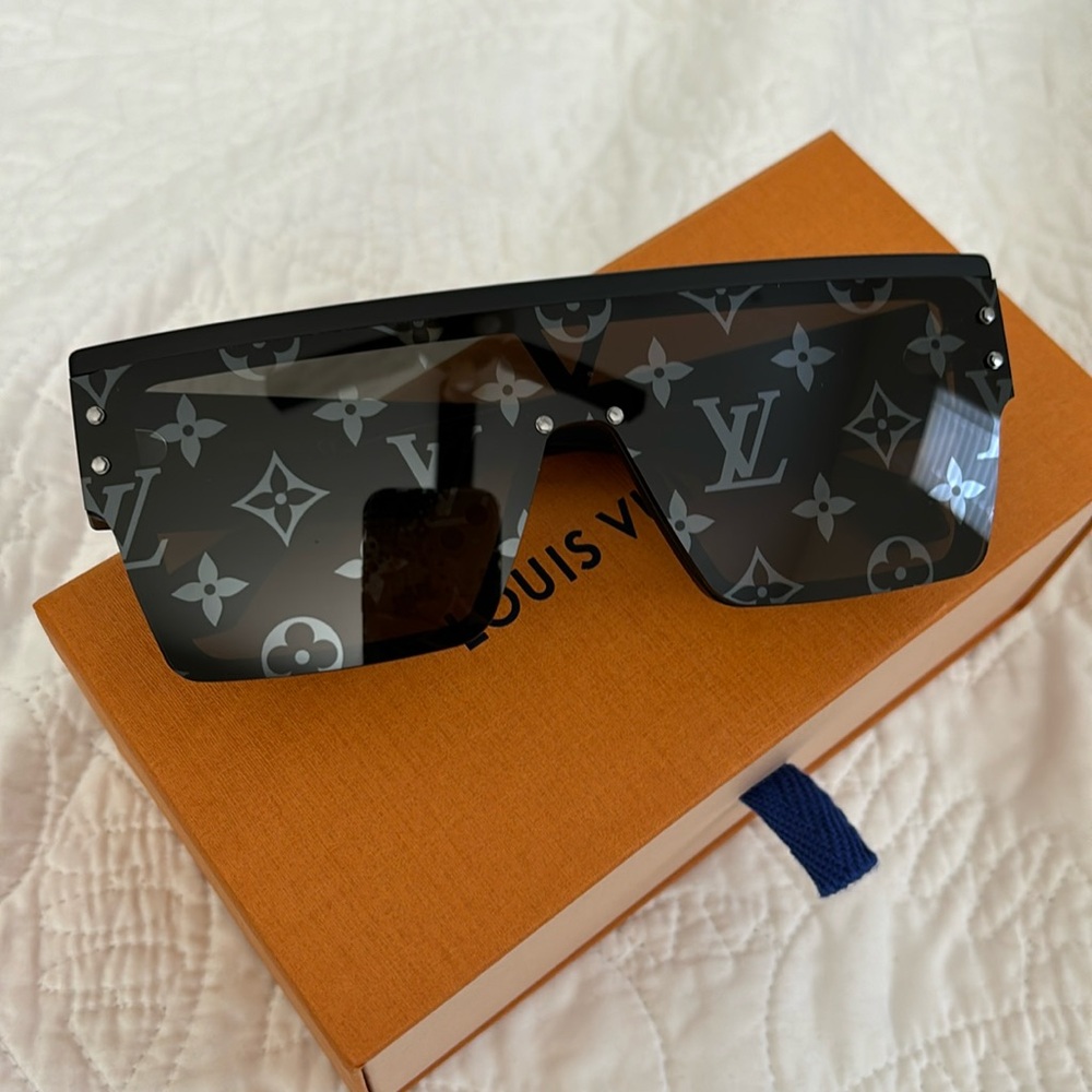 Louis Vuitton - LV Waimea L Sunglasses - Mens